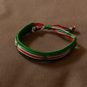armbandje van gebonden draadjes - groen - Keniaanse vlag